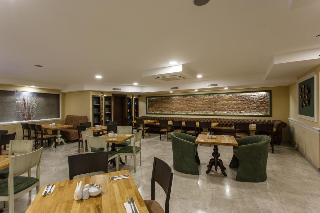Antroyal Hotel Анталія Екстер'єр фото