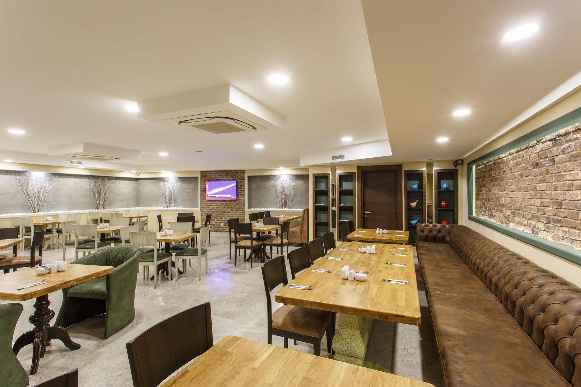 Antroyal Hotel Анталія Екстер'єр фото