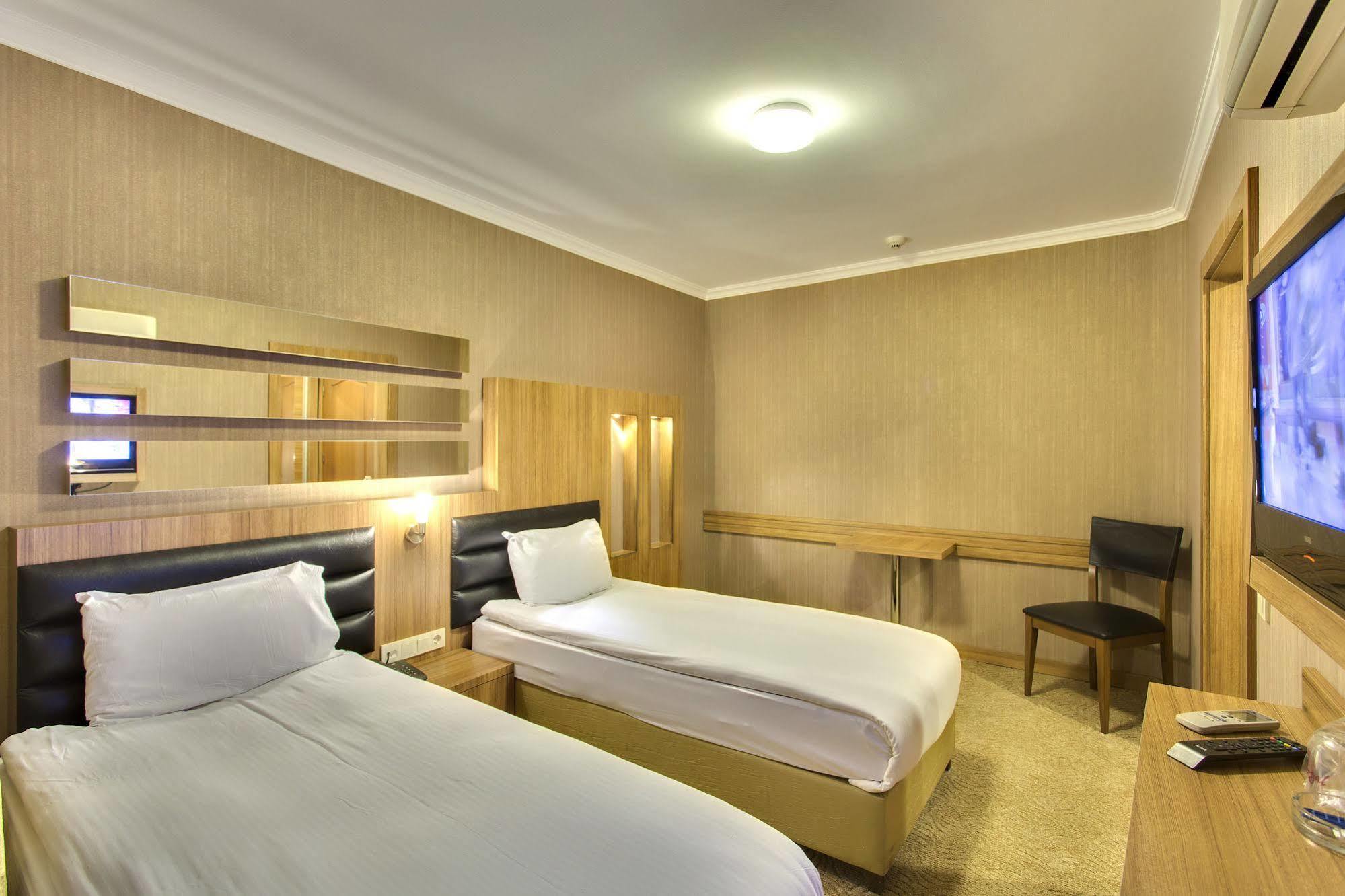 Antroyal Hotel Анталія Екстер'єр фото