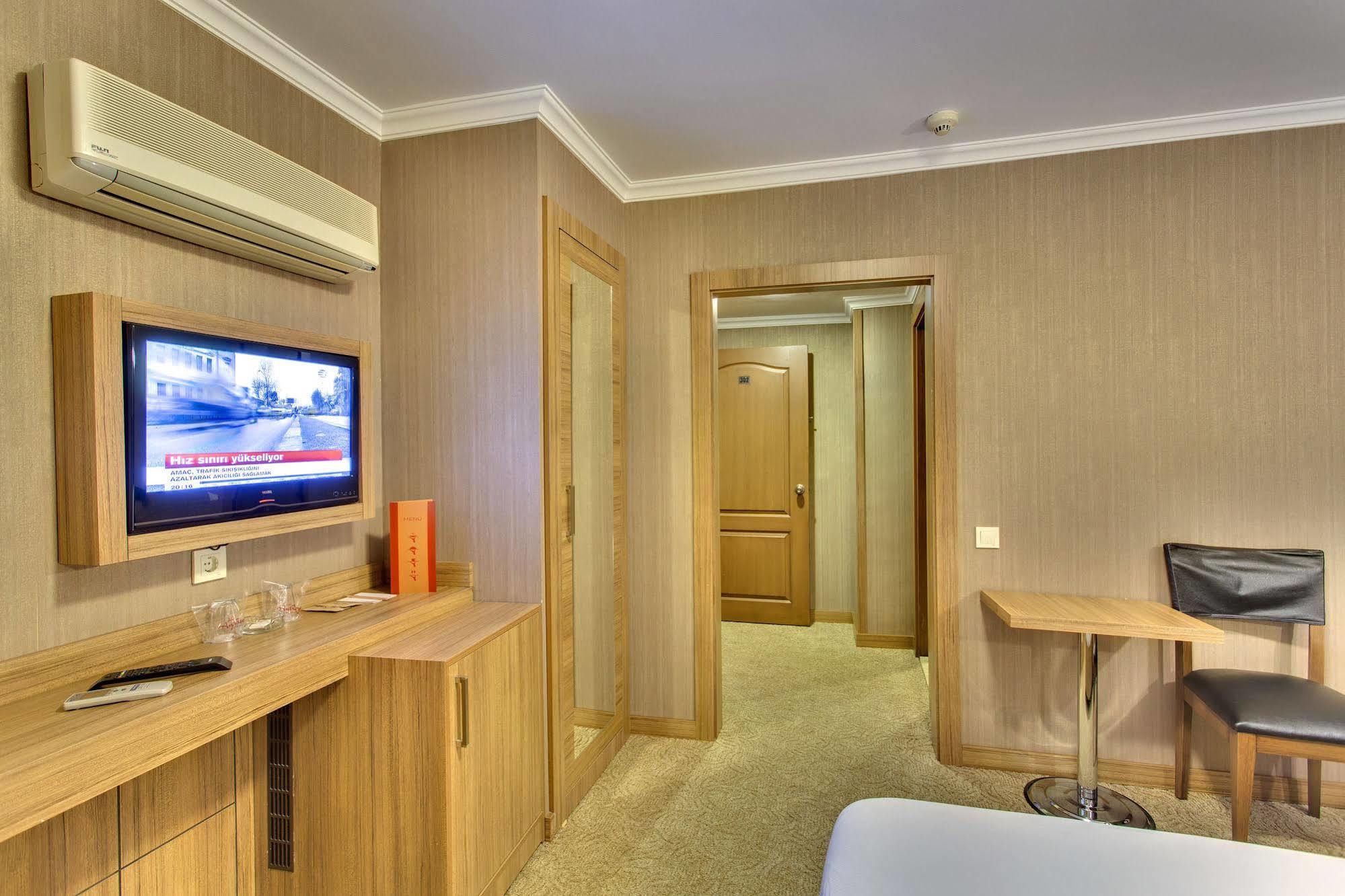Antroyal Hotel Анталія Екстер'єр фото