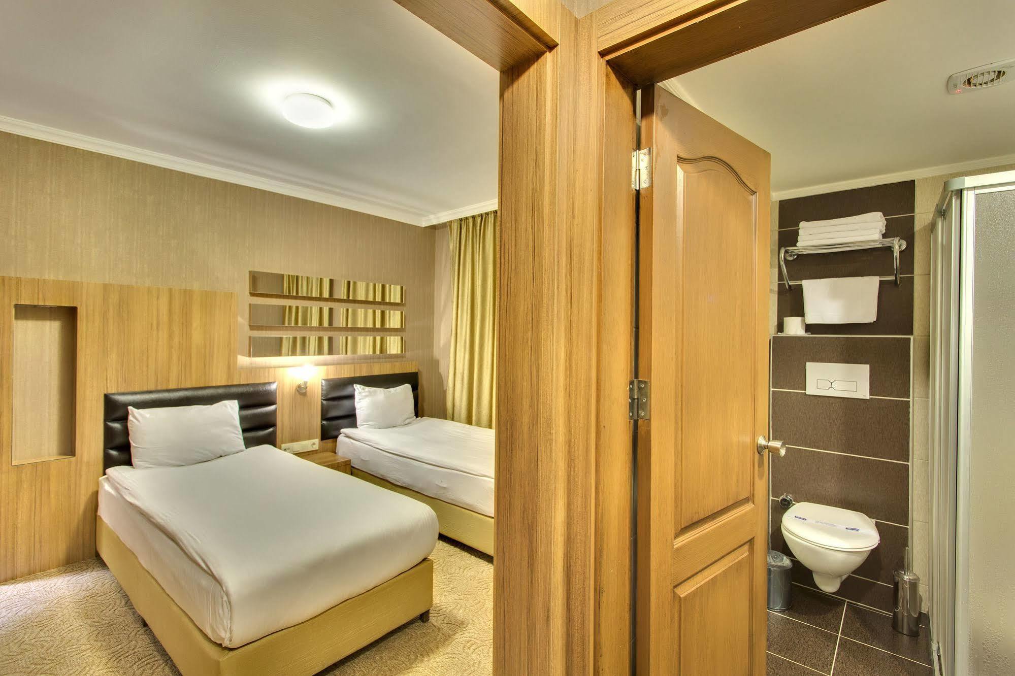 Antroyal Hotel Анталія Екстер'єр фото
